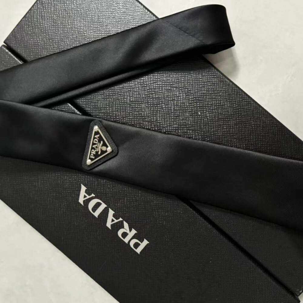 PRADA Black Tie